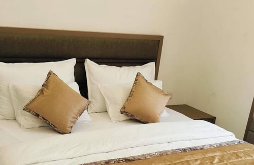 Jhansi Hotel | Jungle Safari by K3 Club And Resort