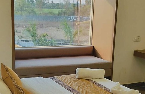 Jhansi Hotel | Jungle Safari by K3 Club And Resort