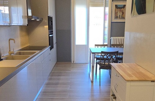 Alessandria Apartment | Jungle Sunshine Apartment new one-bedroom apartment with balconies, view and wifi, downtown area