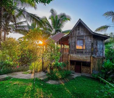 East Selemadeg Ski Chalet | JungleHavenBali - Private Nature Stay