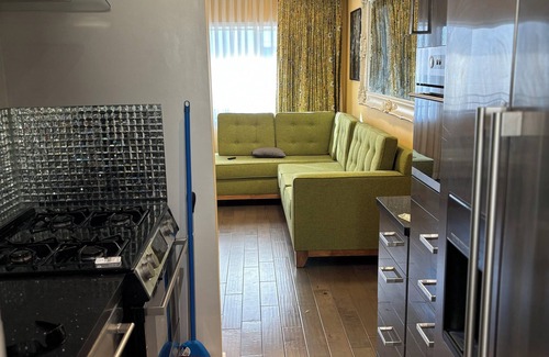 West Hollywood Condo | junior 1 bedroom condo in fabulous West Hollywood with WiFi, AC