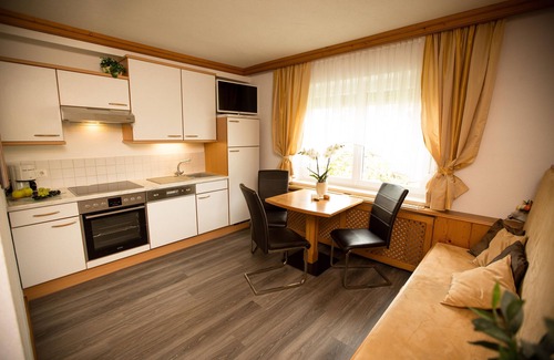 Schoerfling am Attersee Apartment | Junior Suite - Pension KNOLL am Attersee