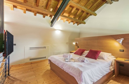 San Benedetto di Lugana Hotel | Junior Suite Borgogna - Almavite