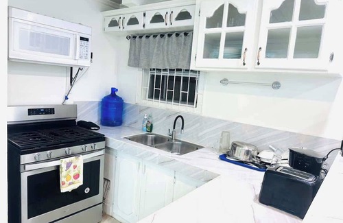 Georgetown Apartment | Junior Suite Summary: