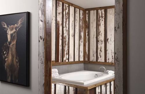 Broken Arrow Hotel | Junior Theme, Stoney Creek Tulsa, Whirlpool, Living Area | 2 Units