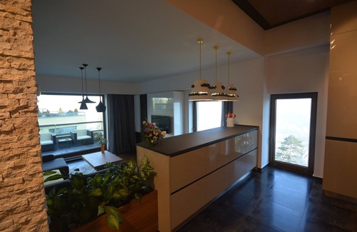 Brasov Apartment | Juniper - Breathtaking Historic Town Views