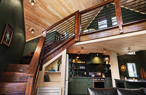 Idyllwild Cabin | Juniper by Freewyld | A-Frame Cabin + Hot Tub