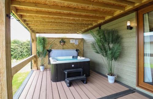 Swadlincote House | Juniper