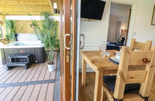 Swadlincote House | Juniper