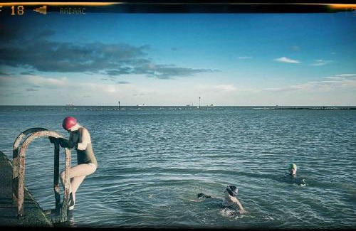 Cliftonville Apartment | Juniper House by Walpole Bay - Margate