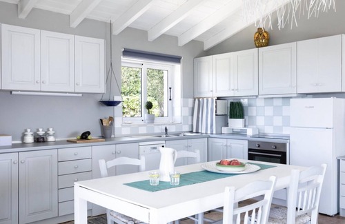 Vlachopoulatika Villa | Juniper House - Charming 3 bed Villa With sea View