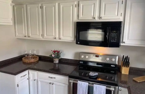 Lenoir City House | Juniper House - in the Heart of Downtown LC!
