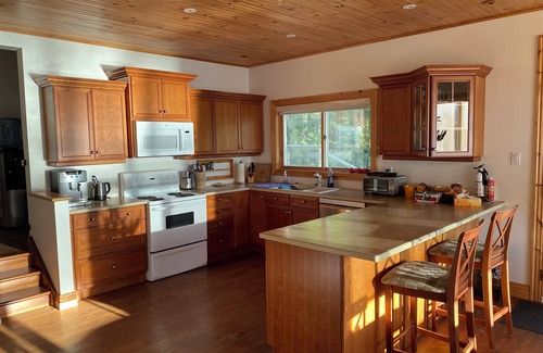 Douro-Dummer Cottage | Juniper Island on Stoney Lake. West facing. Very close to tennis, sailing, golf.