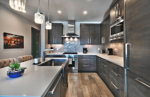 Park City House | Juniper Landing - Luxury Townhouse - Outdoor Pool, Gym, Hot Tub in Canyons Village