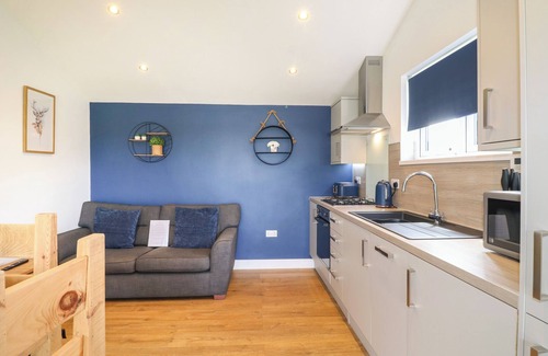Swadlincote Cottage | JUNIPER, romantic, luxury holiday cottage in Donisthorpe