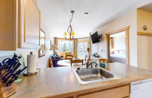 Mammoth Lakes Apartment | Juniper Springs 444