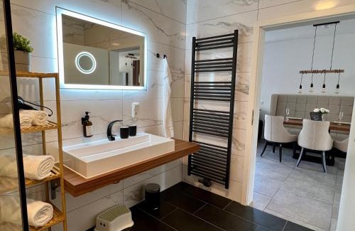 Bosen Apartment | JUNIPRO Luxury Apartments