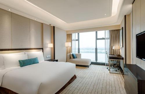 Guangzhou Hotel | Junluxe Hotel Guangzhou Zengcheng-Free Shuttle Bus For Canton Fair