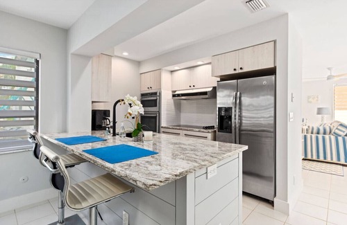 Juno Beach House | Juno Beach Escape *Beach Across the Street*