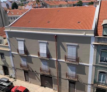 Belem Villa | Junqueira Gardens - Casa Antiga Jardim e Piscina