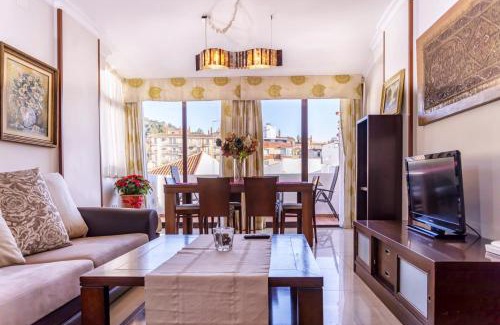 Lagunillas Apartment | Junto a la casa natal de Picasso