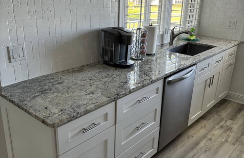 Jupiter Bay Condo | JUPITER BAY! Beachside Bliss in the Sunshine State!