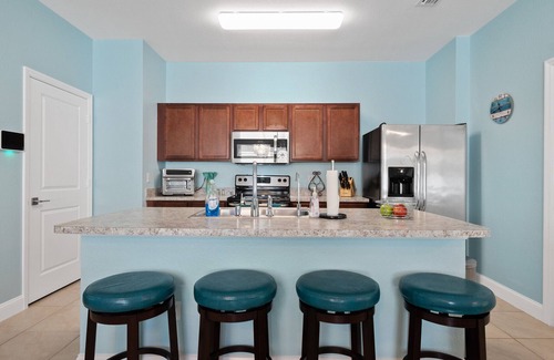 Jupiter House | “Jupiter Breeze” Beach Retreat! 4/2 newer home in center of beautiful Jupiter FL