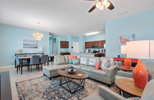 Jupiter House | “Jupiter Breeze” Beach Retreat! 4/2 newer home in center of beautiful Jupiter FL
