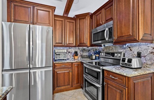 Jupiter Farms House | Jupiter Gem- Pool, Grill and Bar