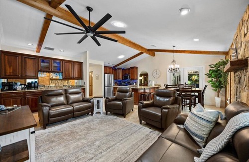 Jupiter Farms House | Jupiter Gem- Pool, Grill and Bar