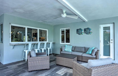 Tequesta House | Jupiter Home with Private Pool and Putting Green!