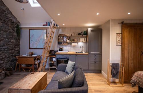 Isle of Jura House | Jura, Mrs Leonard's Cottage