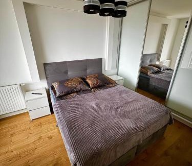 Kielce Apartment | Jurajska Plaza - Nowoczesny apartament z osobną sypialnią, KLIMATYZACJA, Parking prywatny GRATIS - Kielce