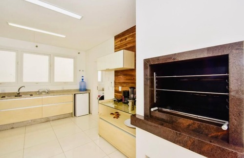Jurere Internacional House | Jurerê Internacional - Mansion 200m from the beach.
