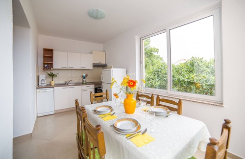 Palit Apartment | JURIĆ apartments with outdoor pool and bargain in RAB-PALIT