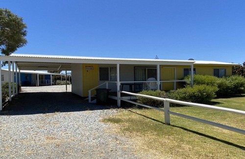 Jurien Bay House | Jurien Bay View Bungalows - Jetty View (5)