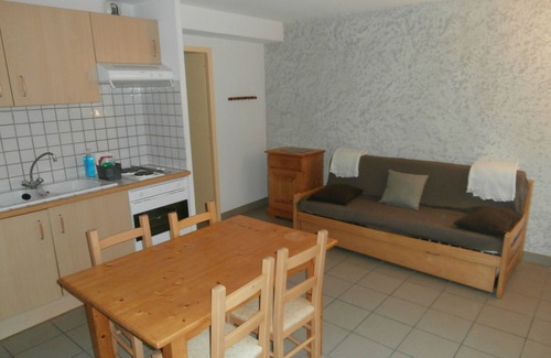 Saint-Colomban-des-Villards Apartment | Just 5 minutes from the Domaine des Sybelles! Fully equipped apartment with view.