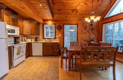 Saint Come Ski Chalet | Just 2 minutes from Val St-Côme, enjoy a skiing, hiking, biking and spa holiday.
