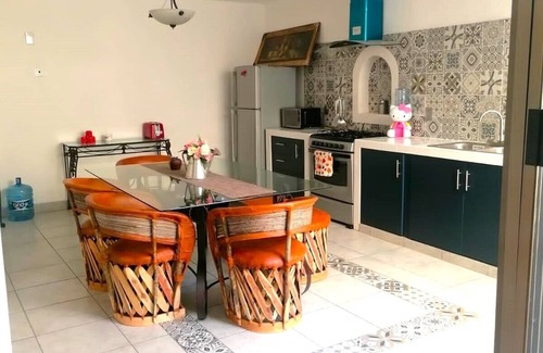 Guadalajara Apartment | Just a 10 minute walk from the center of Tlaquepaque with garage.