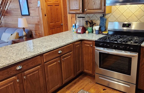 Ellijay Cabin | 'Just a Step Away' - a Secluded Cabin on Stover Creek w/Fiber Wi-Fi & Hot Tub