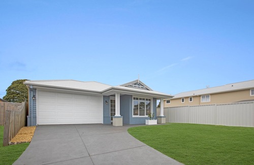 Paynesville House | Just a stones throw from the beautiful Gippsland Lakes