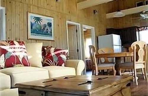 Hanalei Cottage | JUST A THREE MINUTE WALK TO THE BEACH OR TOWN!