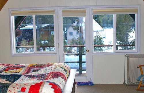 Serene Lakes Cabin | Just Across From Serene Lakes. 5A-Chalet. Enjoy The Peace And Comfort!