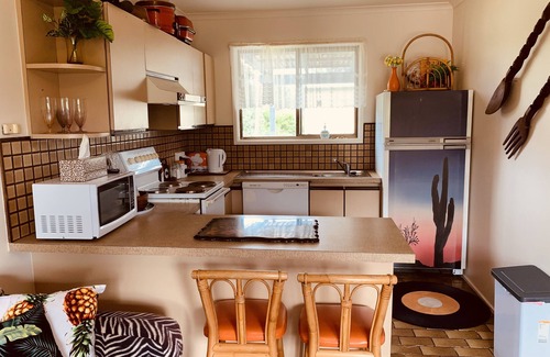 Woodside Beach Cottage | Just an easy walk to the Surf Beach