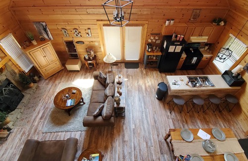 Sevierville Cabin | Just Because~Modern Smoky Mountain Cabin~Private Hot Tub~Pool Table~Games