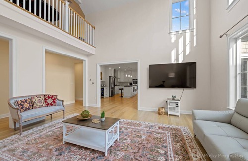 Yarmouth Port House | Just Built, Heated Pool, Walk to Fresh Water Beach: 078-Y