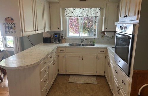 Manitoulin District House | *Just Launched* Quiet, Updated Waterfront House on Manitoulin Island, Sleeps 6.