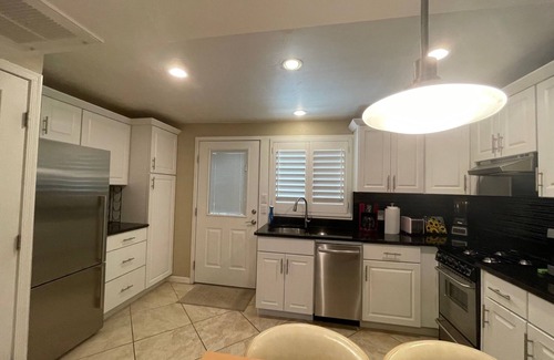 Green Valley Condo | Just listed gorgeous renovated Villas West Condo