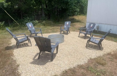 Annapolis House | Just Minutes from Black River – With WIFI