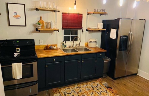 Lookout Valley Neighborhood Association House | Just minutes from downtown and rock city/ruby falls!